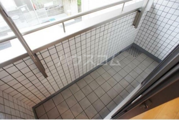 16/23 バルコニー