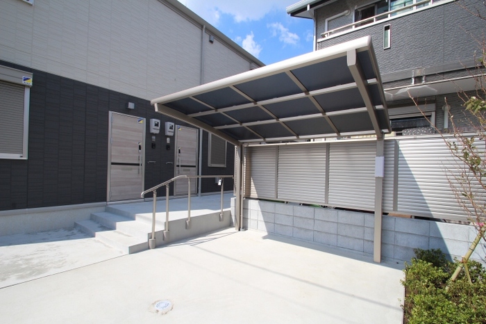 16/17 エントランス