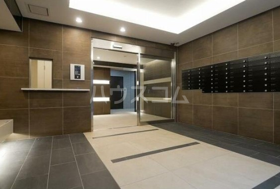 15/21 エントランス