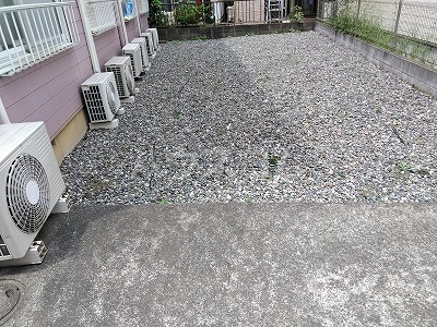 18/27 エントランス