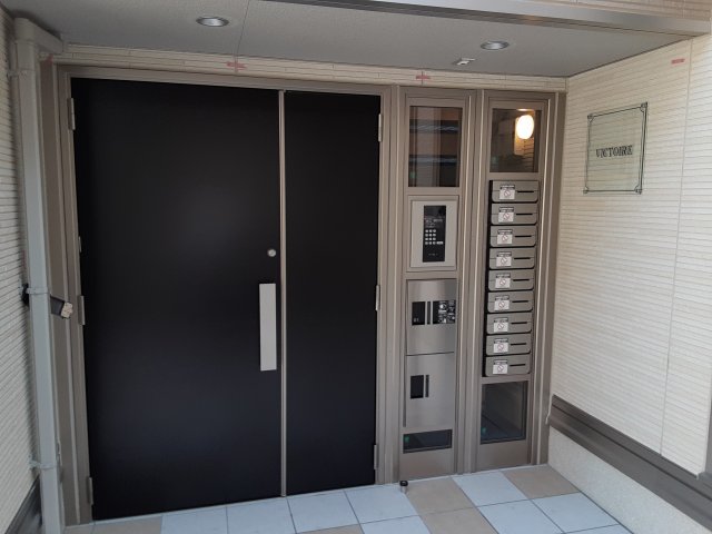 25/30 エントランス