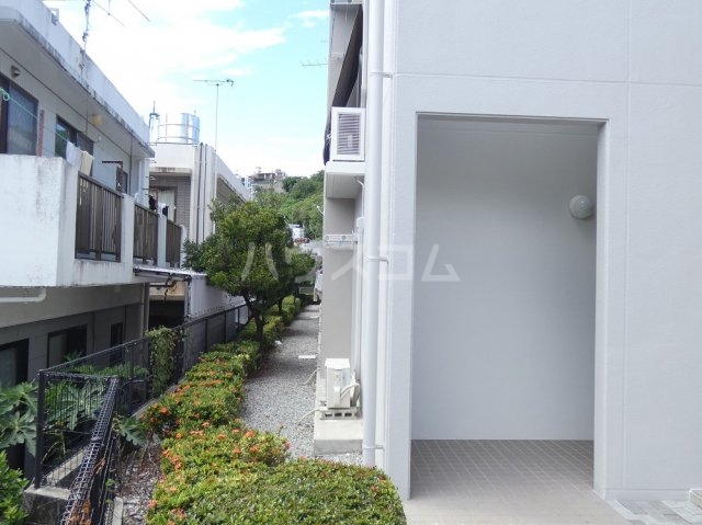 2/4 エントランス