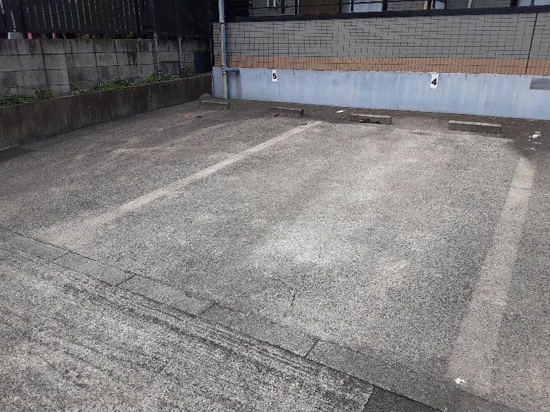 24/29 駐車場