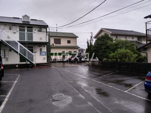23/30 駐車場
