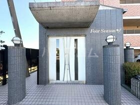 16/16 エントランス