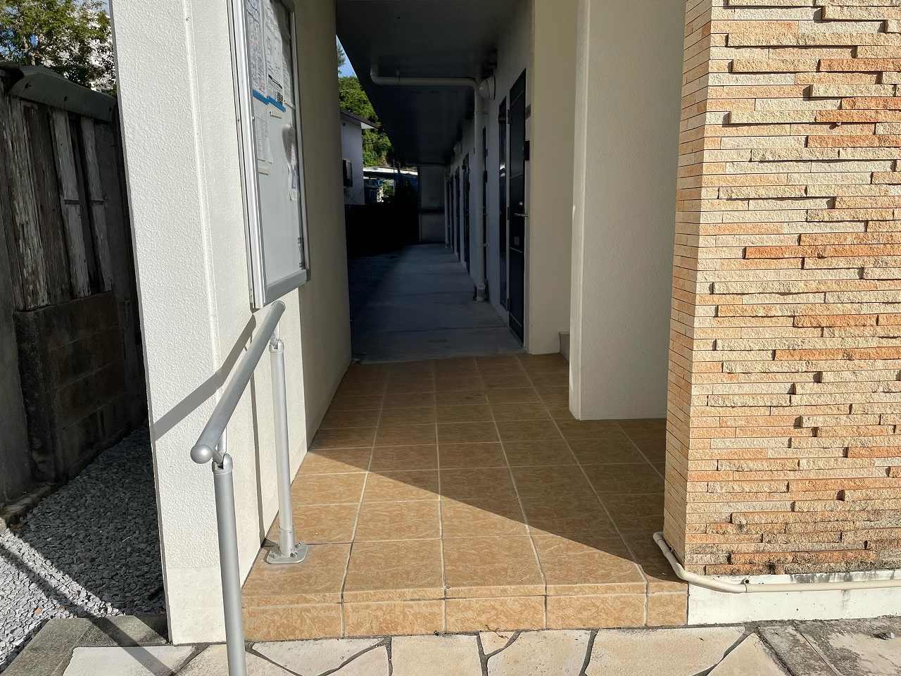 22/24 エントランス