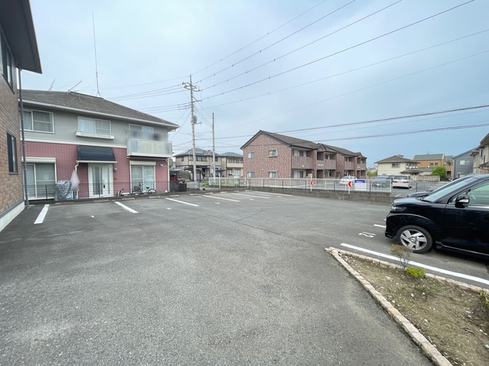13/15 駐車場