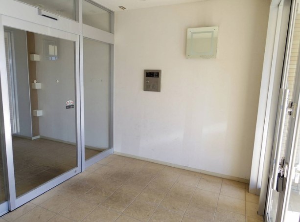 19/25 エントランス