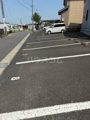 14/21 駐車場