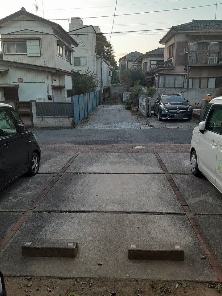 26/30 駐車場