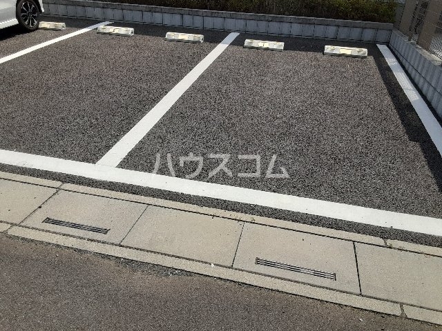 26/30 駐車場