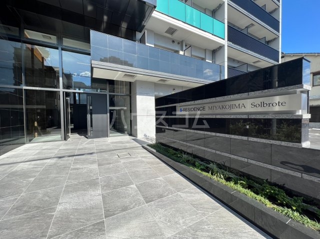 16/26 エントランス