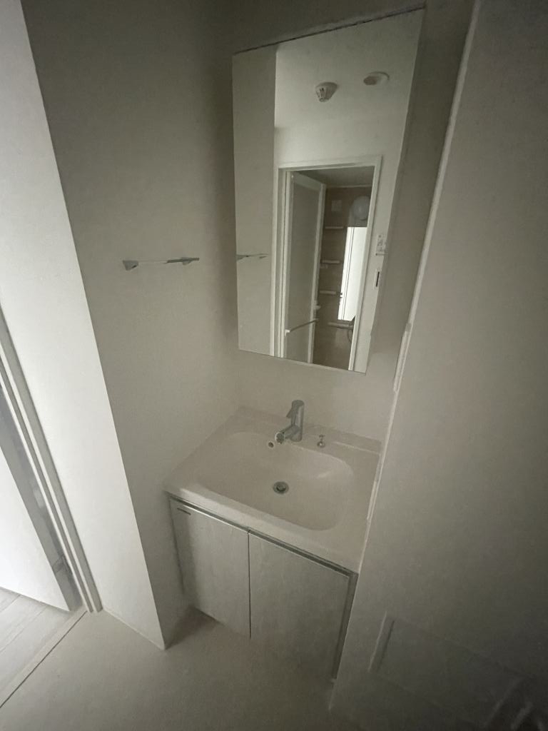 13/30 洗面