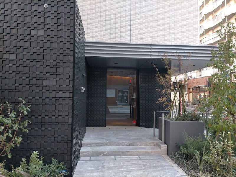 24/24 エントランス