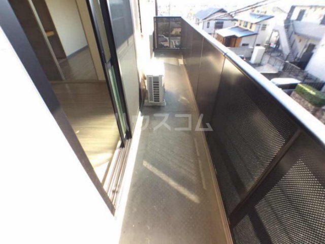 16/27 バルコニー