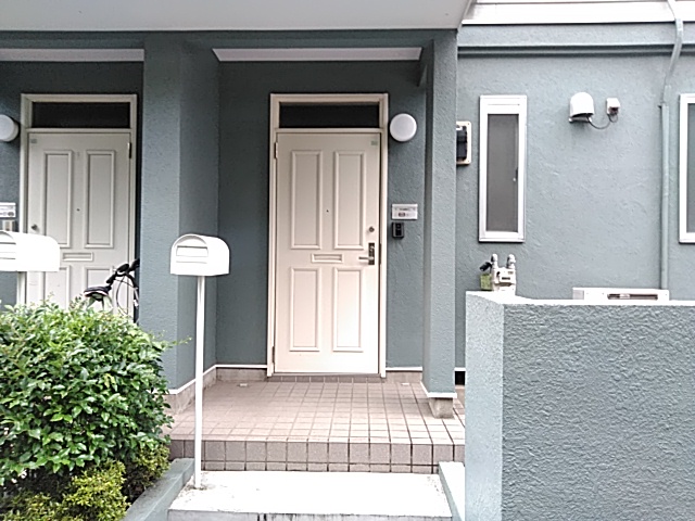 23/30 エントランス