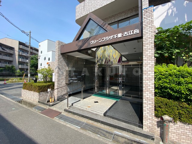 28/30 エントランス