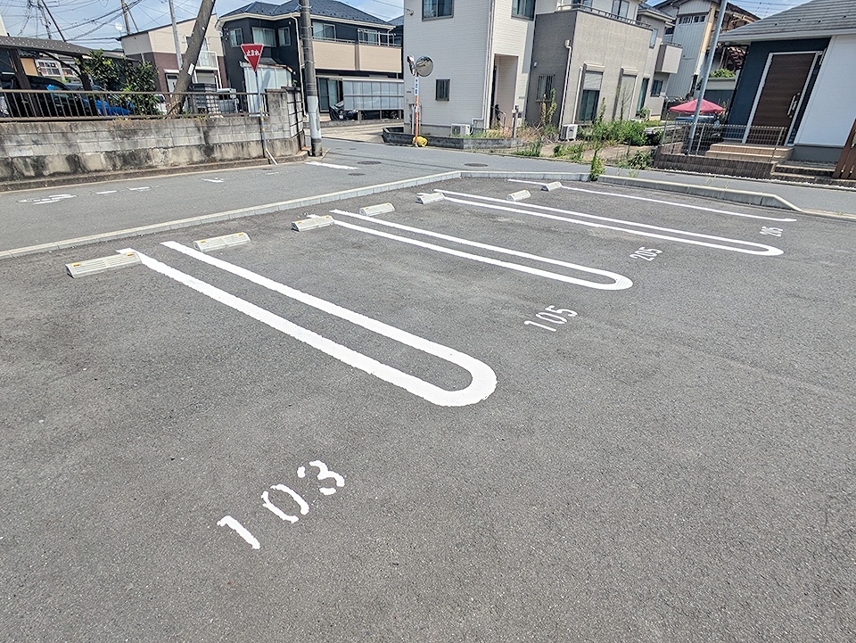 22/30 駐車場