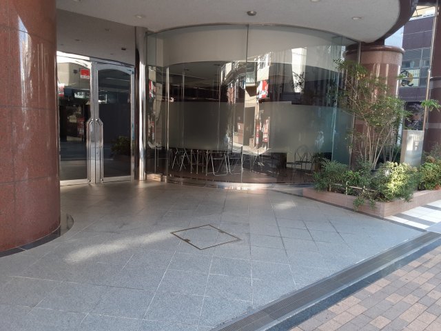 24/26 エントランス