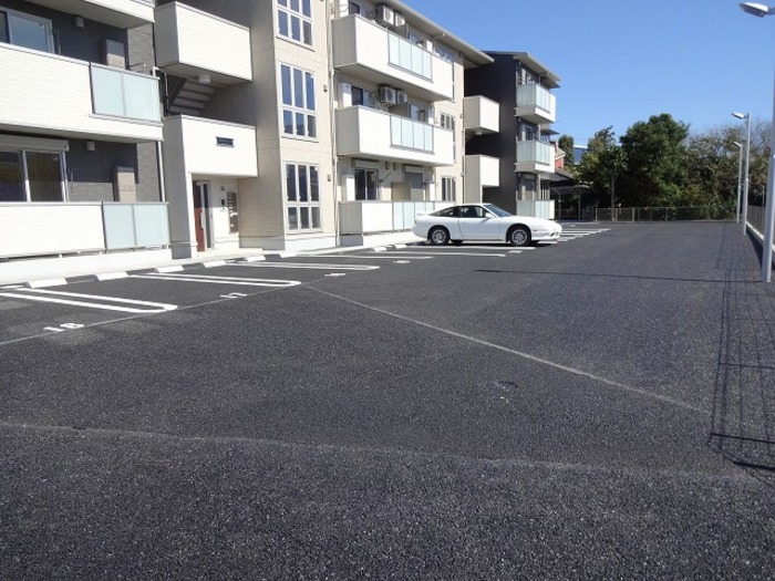 17/24 駐車場