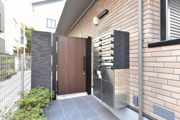 3/8 エントランス