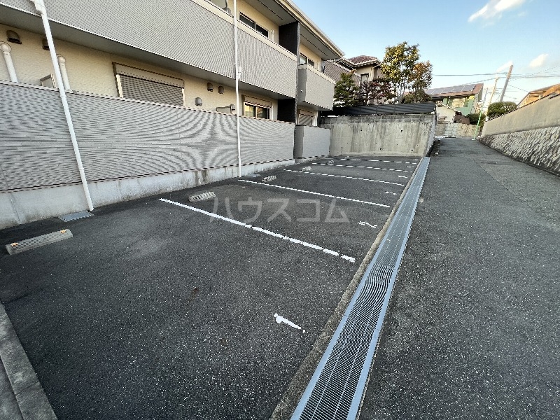 23/29 駐車場