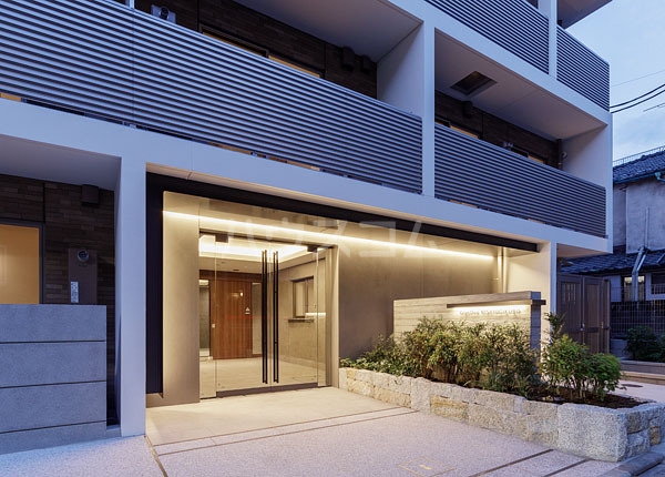 17/18 エントランス