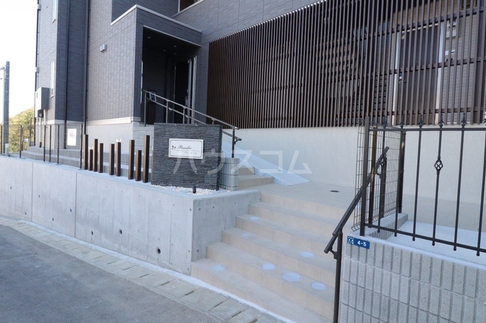 2/3 エントランス