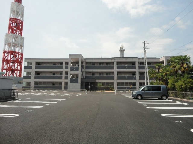 24/27 駐車場