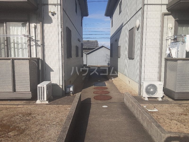 22/30 エントランス