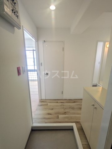 13/30 玄関