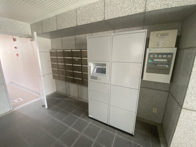 21/29 エントランス