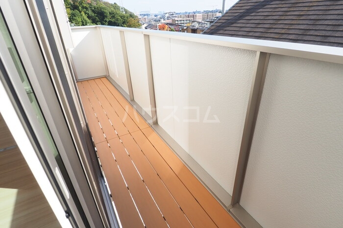 16/23 バルコニー