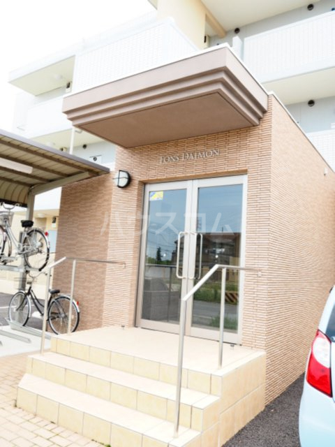 22/30 エントランス