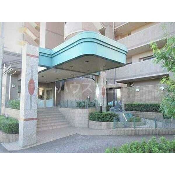 17/27 エントランス