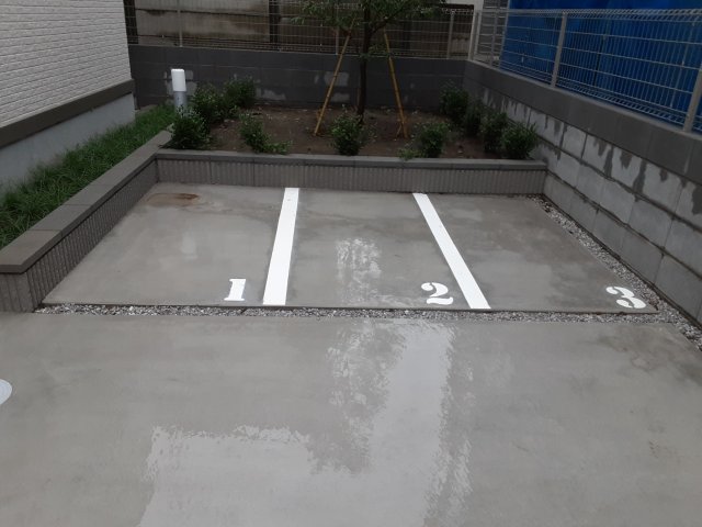 16/25 駐車場