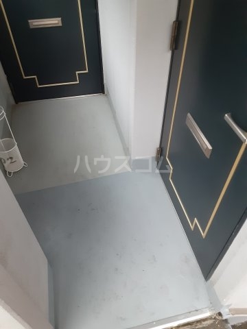14/30 玄関