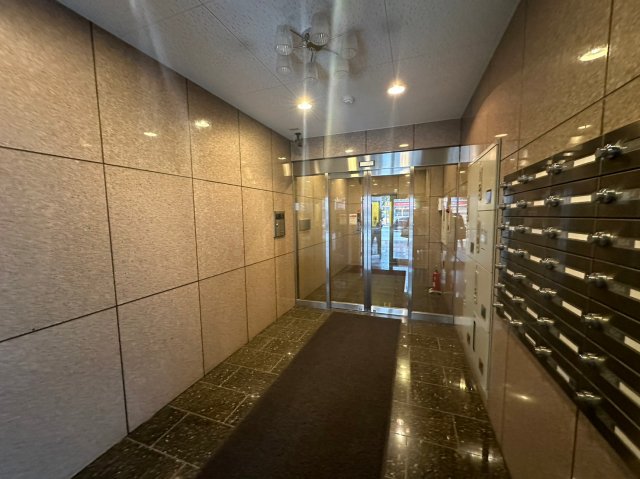 2/8 エントランス