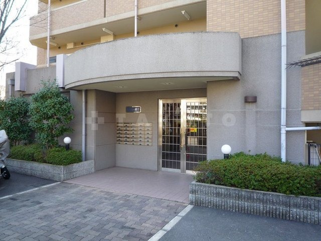 15/22 エントランス