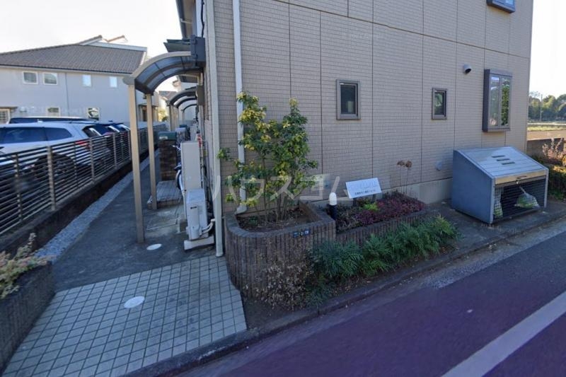 20/22 エントランス