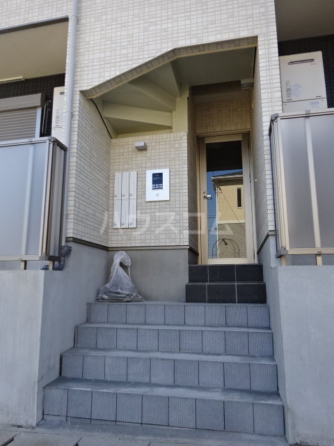 19/22 エントランス