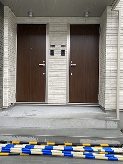 25/30 エントランス