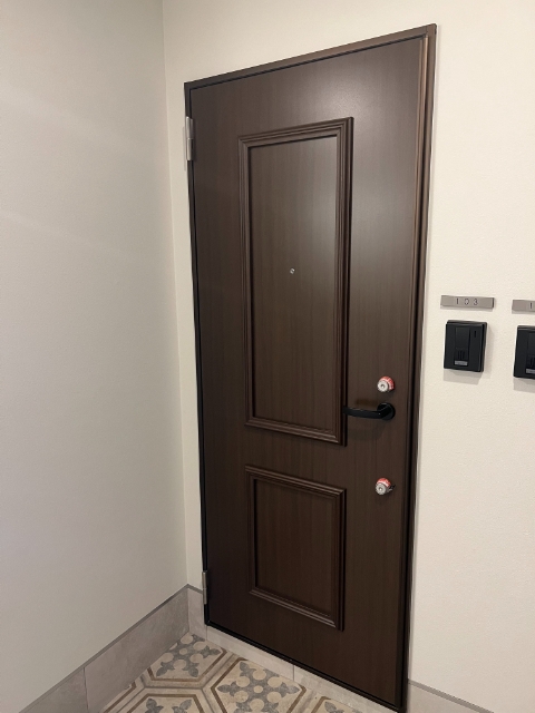 25/30 エントランス