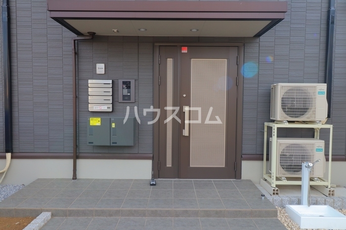 14/23 エントランス