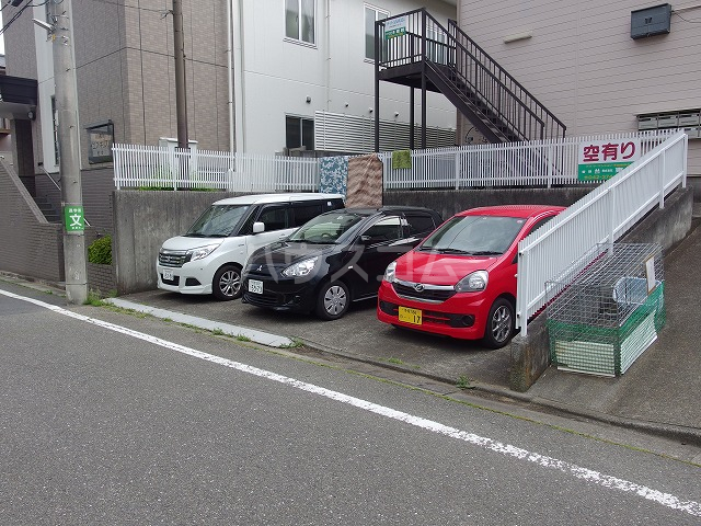 3/7 駐車場