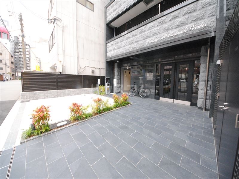 20/29 エントランス