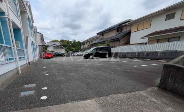 20/28 駐車場