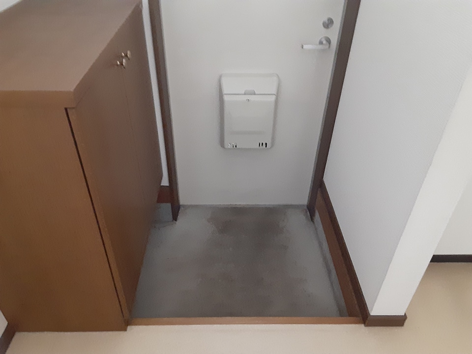 13/30 玄関