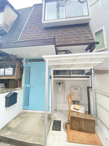 22/29 エントランス