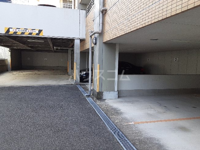 21/30 駐車場